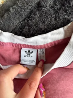 Rosa Adidas tshirt