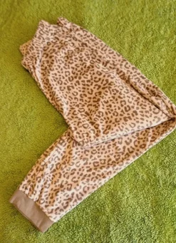 Schlafanzug Leo