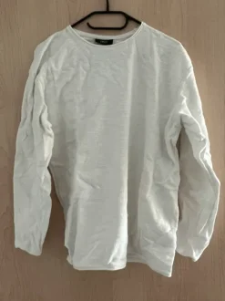 Schlichter Pullover