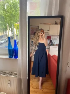 Schlichtes Kleid