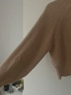 Schöne Frühlingsstrickjacke