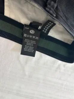 Schöne Männer Jeans