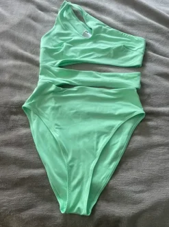 Schöner Badeanzug H&M