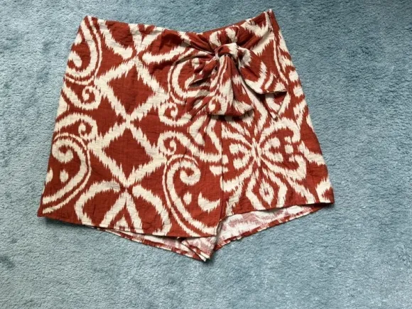 Schöner leichter Skort Gr. 40