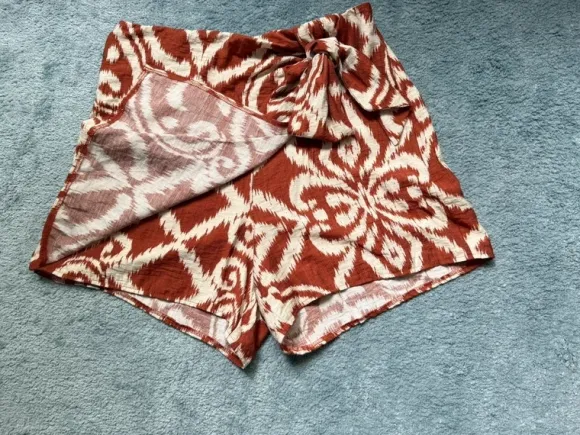 Schöner leichter Skort Gr. 40