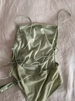 Schöner mesh body rückenfrei