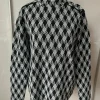 Schöner schwarz/weiß Pulli
