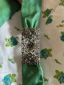 Schönes grün blaues Dirndl/Midi Dirndl/Tracht/Blumenmuster
