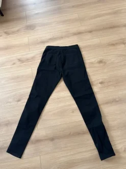 Schwarze Hose von Jyone Jeans in Größe L