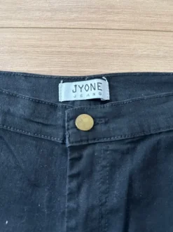 Schwarze Hose von Jyone Jeans in Größe L