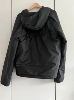 Schwarze Jacke