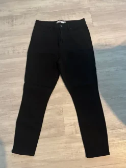 Schwarze Jeans