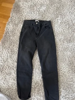 Schwarze Jeans