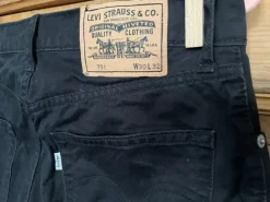 Schwarze Levis 751, W30 L32