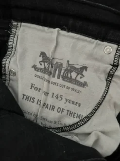 Schwarze Levi’s Jeans