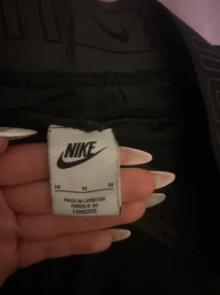 schwarze Nike Jogginghose