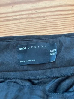 Schwarze Pailettenhose ASOS