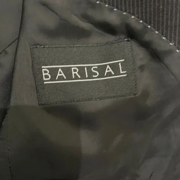 Schwarzer Anzug dezent gestreift von Barisal Größe 98