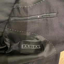 Schwarzer Anzug dezent gestreift von Barisal Größe 98