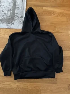 Schwarzer baggy tracksuit