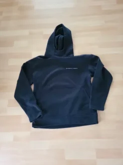 Schwarzer Hoodie Gr. 38