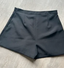 Schwarzer Hosenrock von H&M