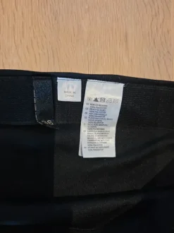 Schwarzer Pailettenrock Divided H&M Größe 36