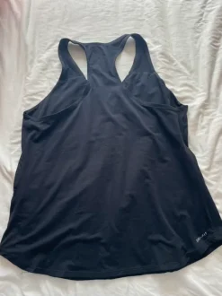 schwarzes Nike Top