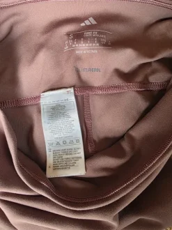 Sehr schicke braune Umstandsleggins von adidas