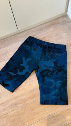 Short homme WE – taille 31 – motif camouflage bleu – excellent état