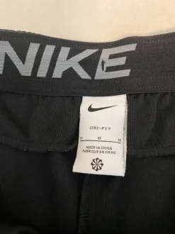 Short von Nike