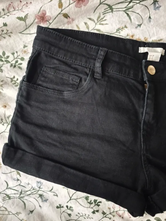 Shorts - schwarz