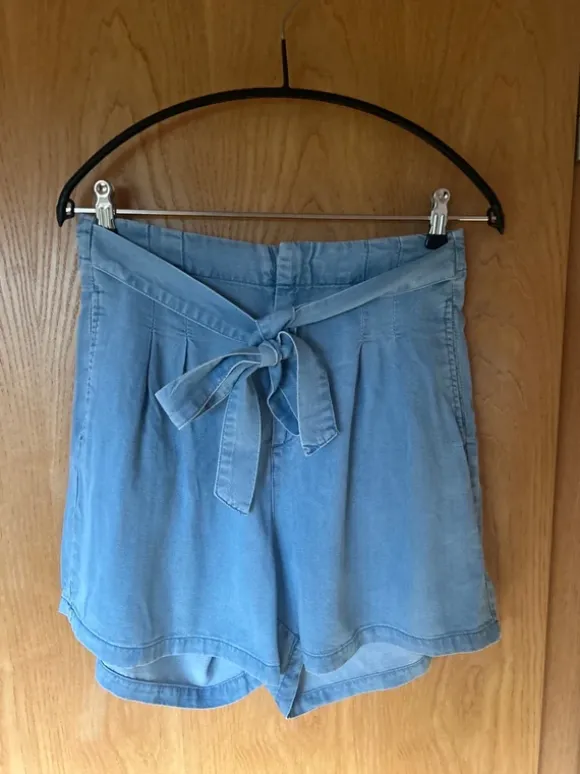 Shorts mit hoher Taille von Vero Moda, Gr. L