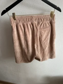 Shorts- und T-Shirt-Set