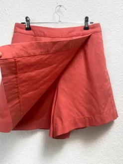 Short-Skirt Uniqlo