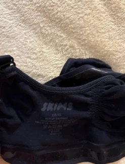SKIMS black top