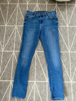 Skinny Shaping Jeans