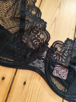 Spitzen BH hunkemöller 75E