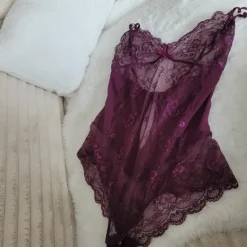 Spitzen Body