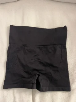 Sport Short Scrunch