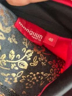 Sportanzug mangoon Gr. 40 neuwertig, schwarz/pink