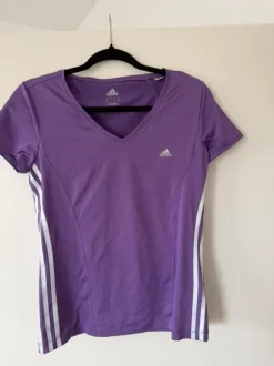 Sportoberteil aus polyester