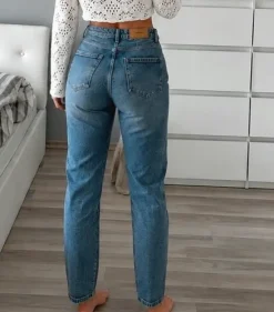 Stradivarius High Waist Jeans Mom Jeans