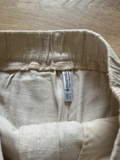 Stradivarius Leinen Shorts Beige