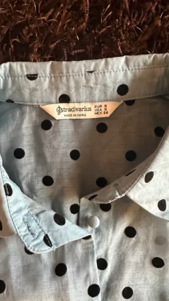 Stradivarius süße Bluse hellblau Polka Dots Puffärmel Gr. 36 S