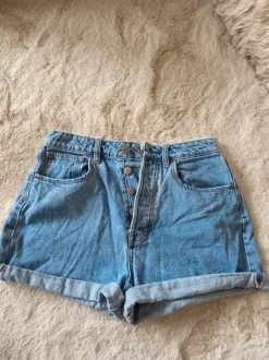 Stradivarius Shorts Mom Jeans