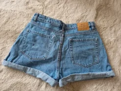 Stradivarius Shorts Mom Jeans