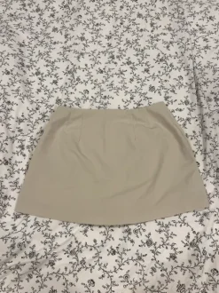 Stradivarius Skort