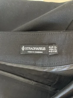 Stradivarius Skort