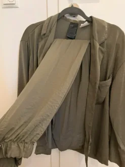 Stylischer und bequemer Schlafanzug H&M